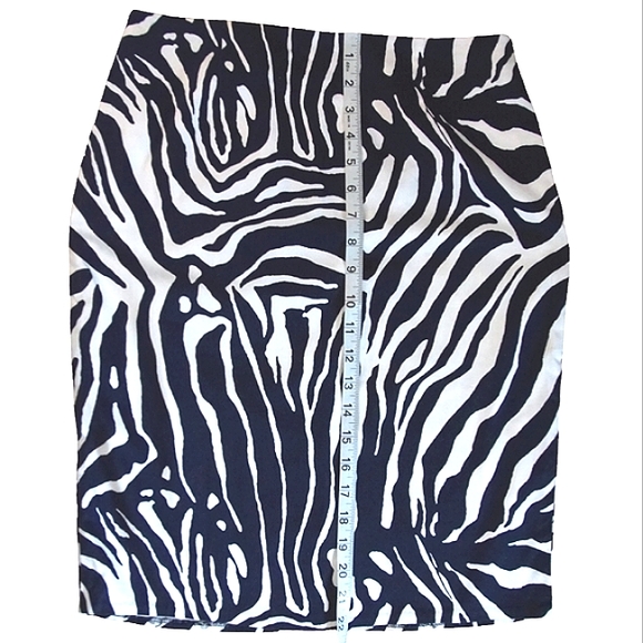 Jones Wear Stretch Skirt Size 4 Navy Blue and White - Picture 4 of 8